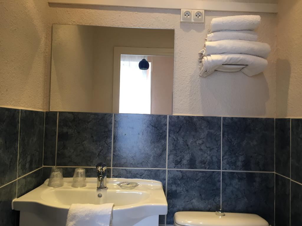 Hotel Le Faisan Montlucon Luaran gambar