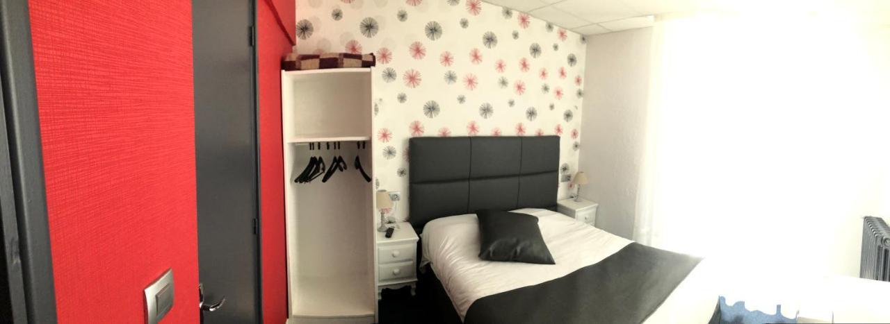 Hotel Le Faisan Montlucon Luaran gambar
